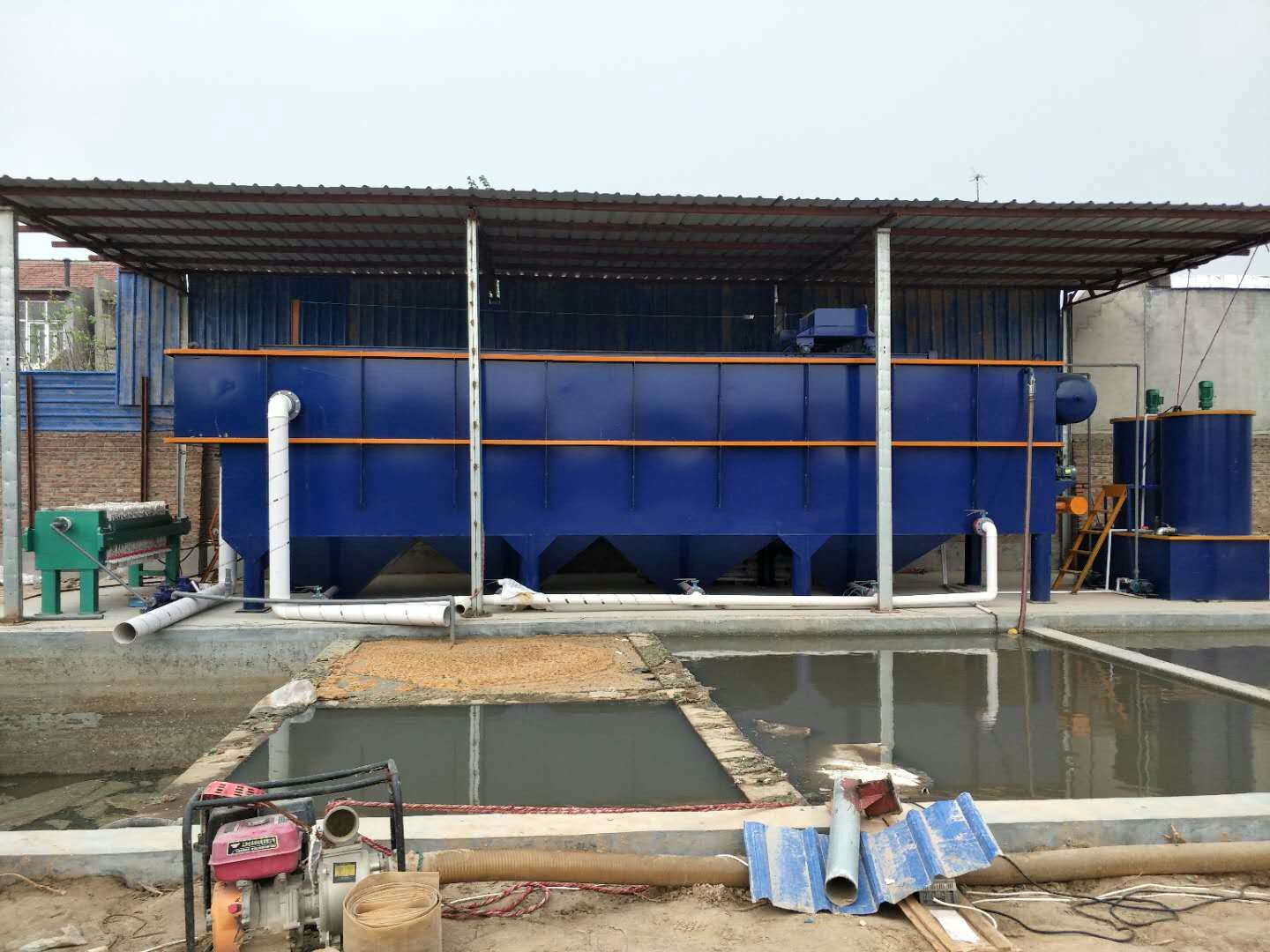 蓝色气浮机现场  (3).jpg