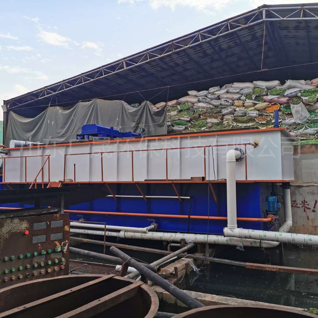 蓝白色气浮机现场 (1).jpg